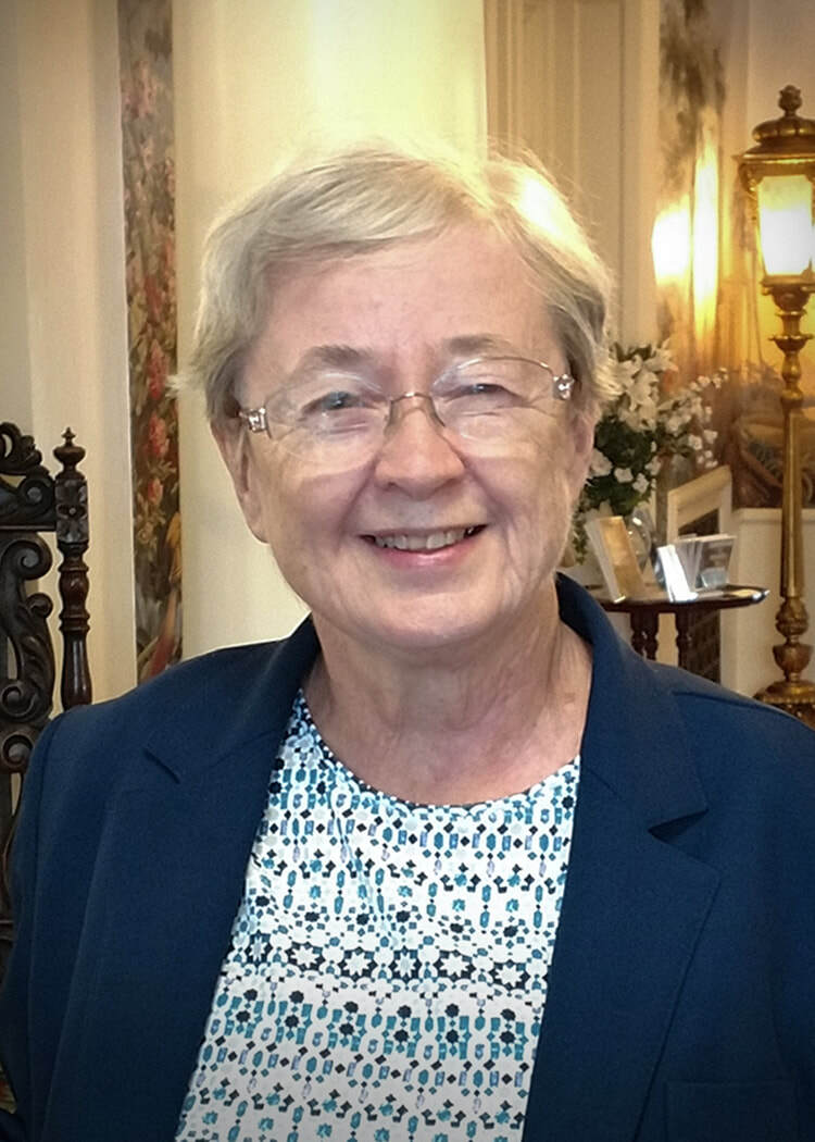 Diane Wooley, Front Desk Receptionist